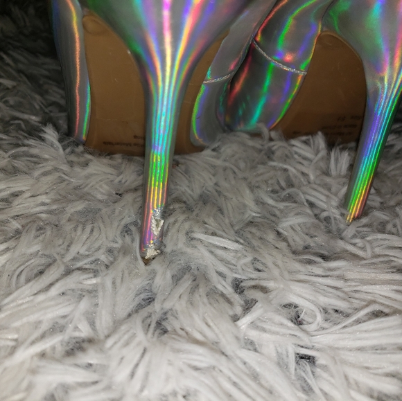 Shiney Heels - Picture 3 of 5